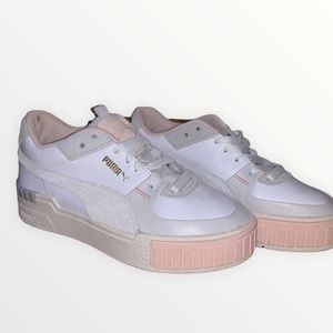 Puma sneaks white and pink worn